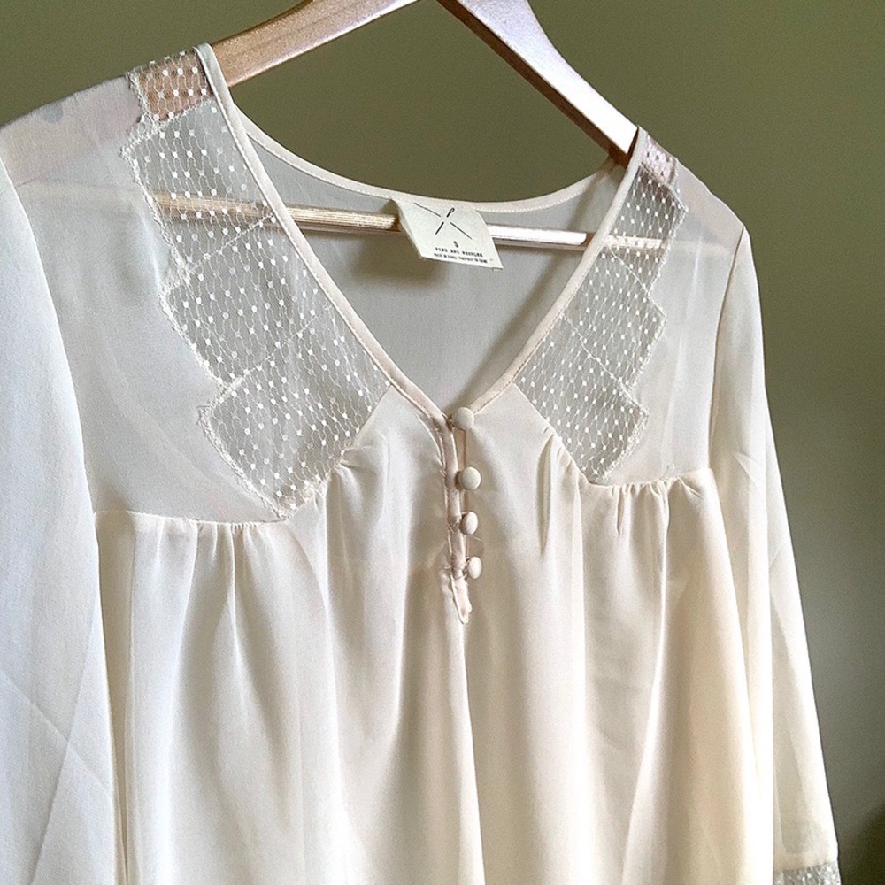 Sheer Button Blouse - Picture 4 of 5